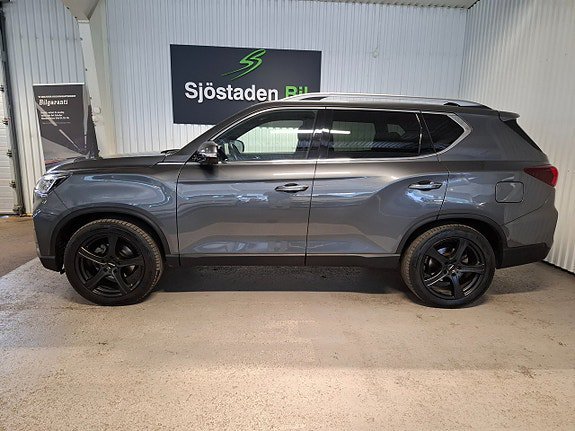 Vehicle Image 6
