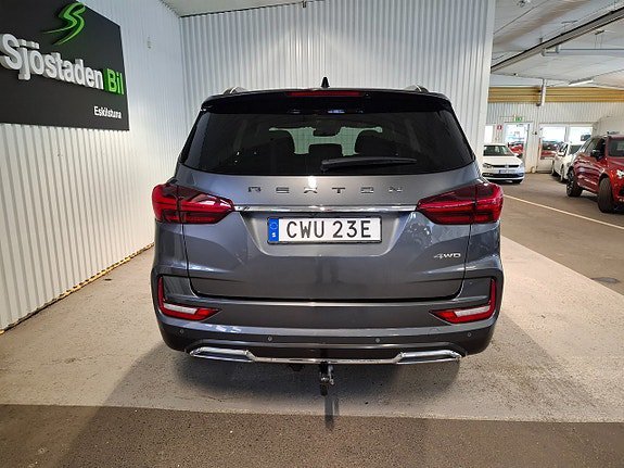 Vehicle Image 8