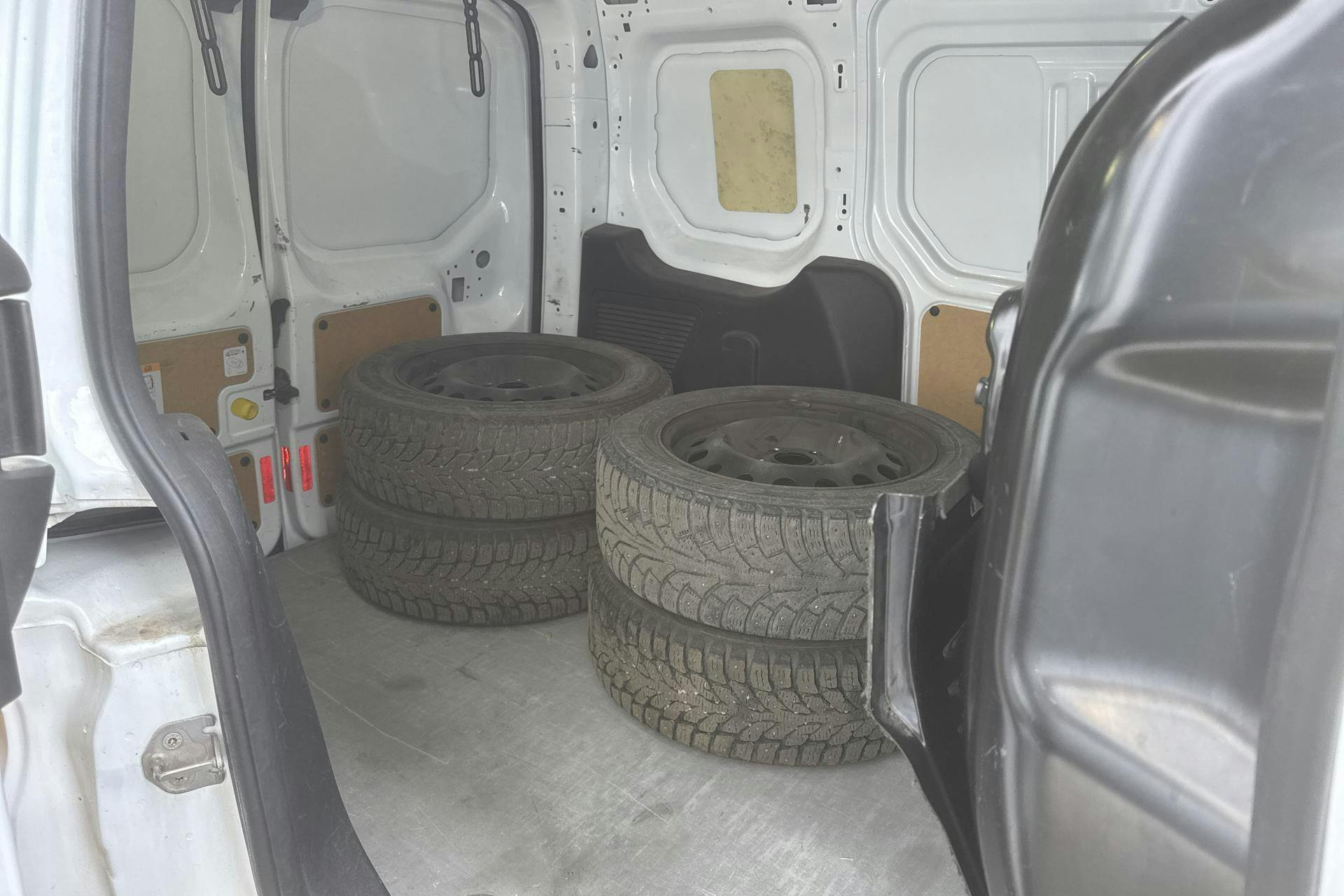 Vehicle Image 8