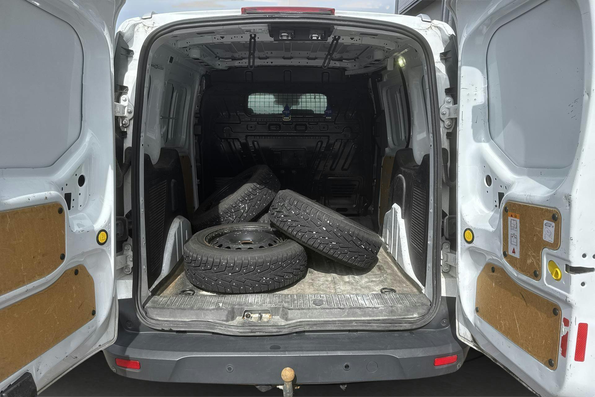 Vehicle Image 9