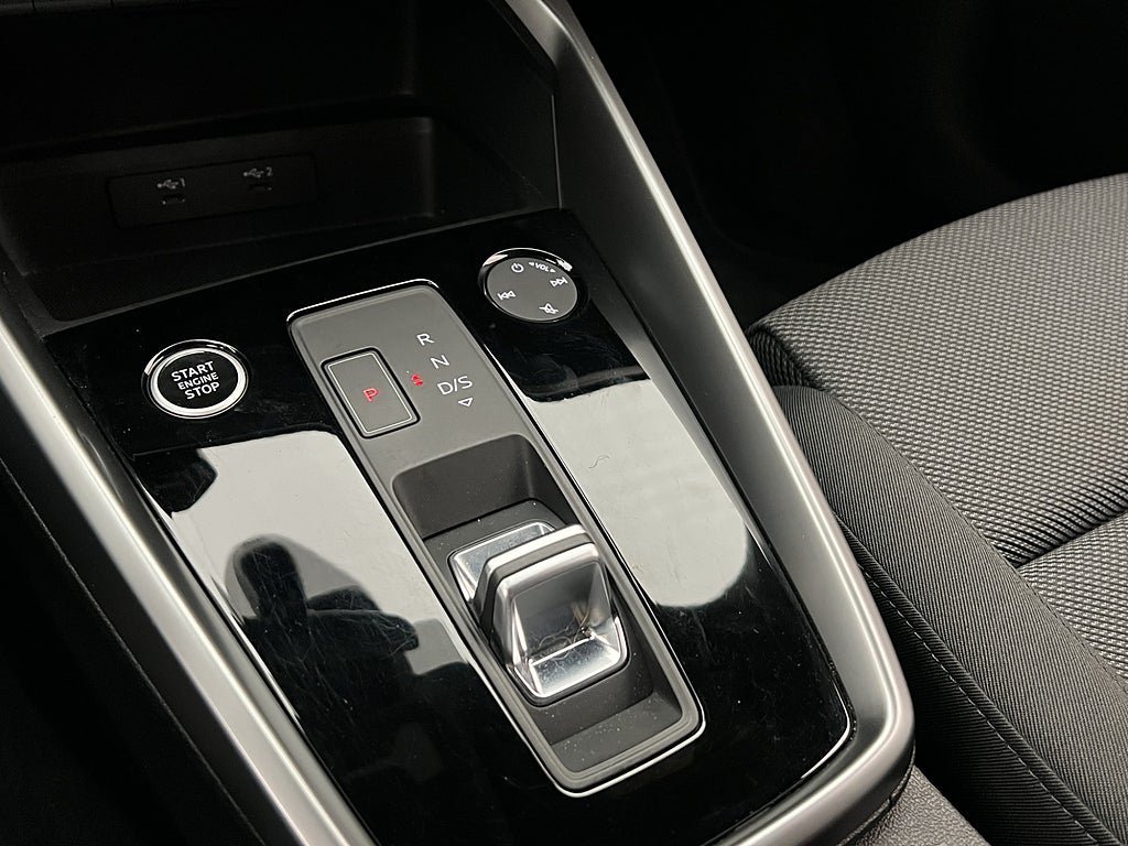 Vehicle Image 17
