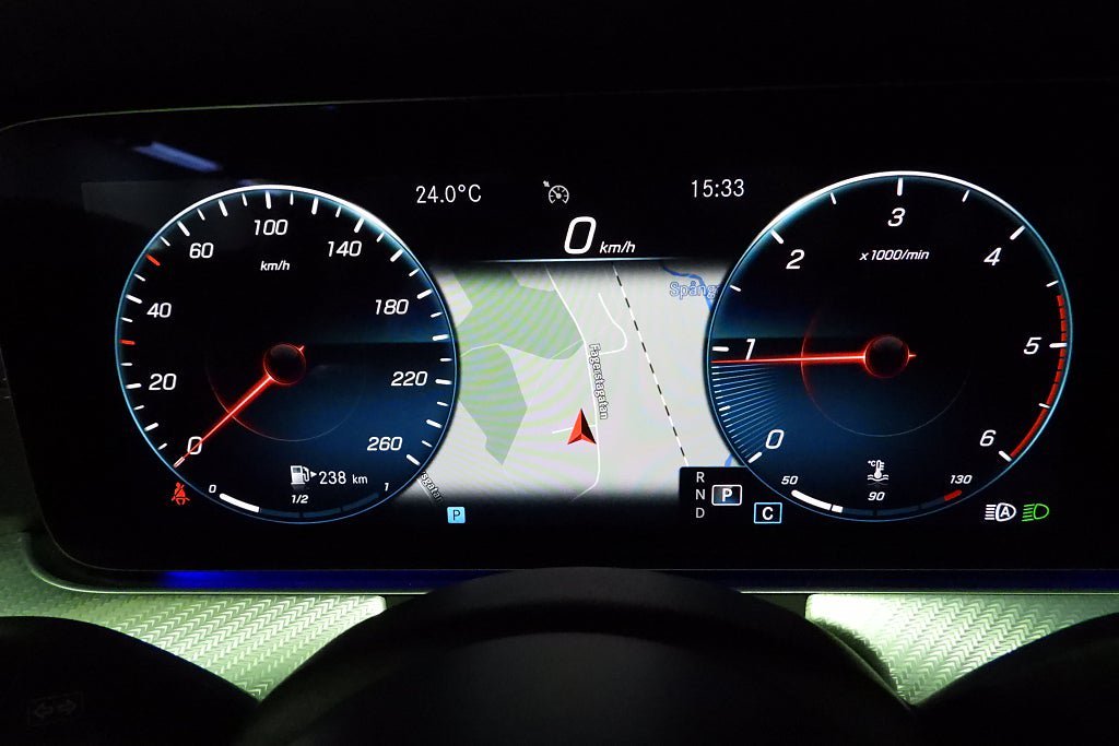 Vehicle Image 32