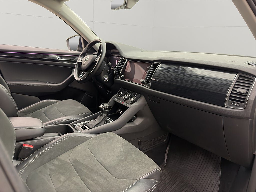 Vehicle Image 32