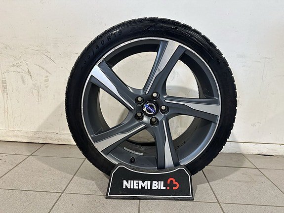 Vehicle Image 17