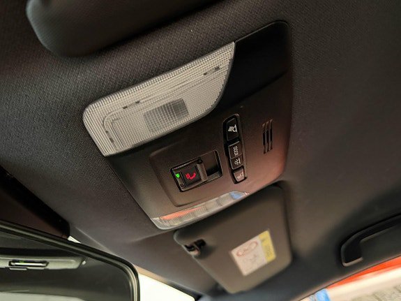 Vehicle Image 24