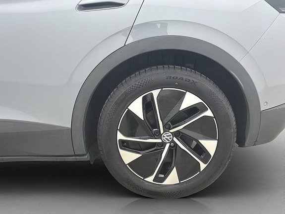Vehicle Image 32