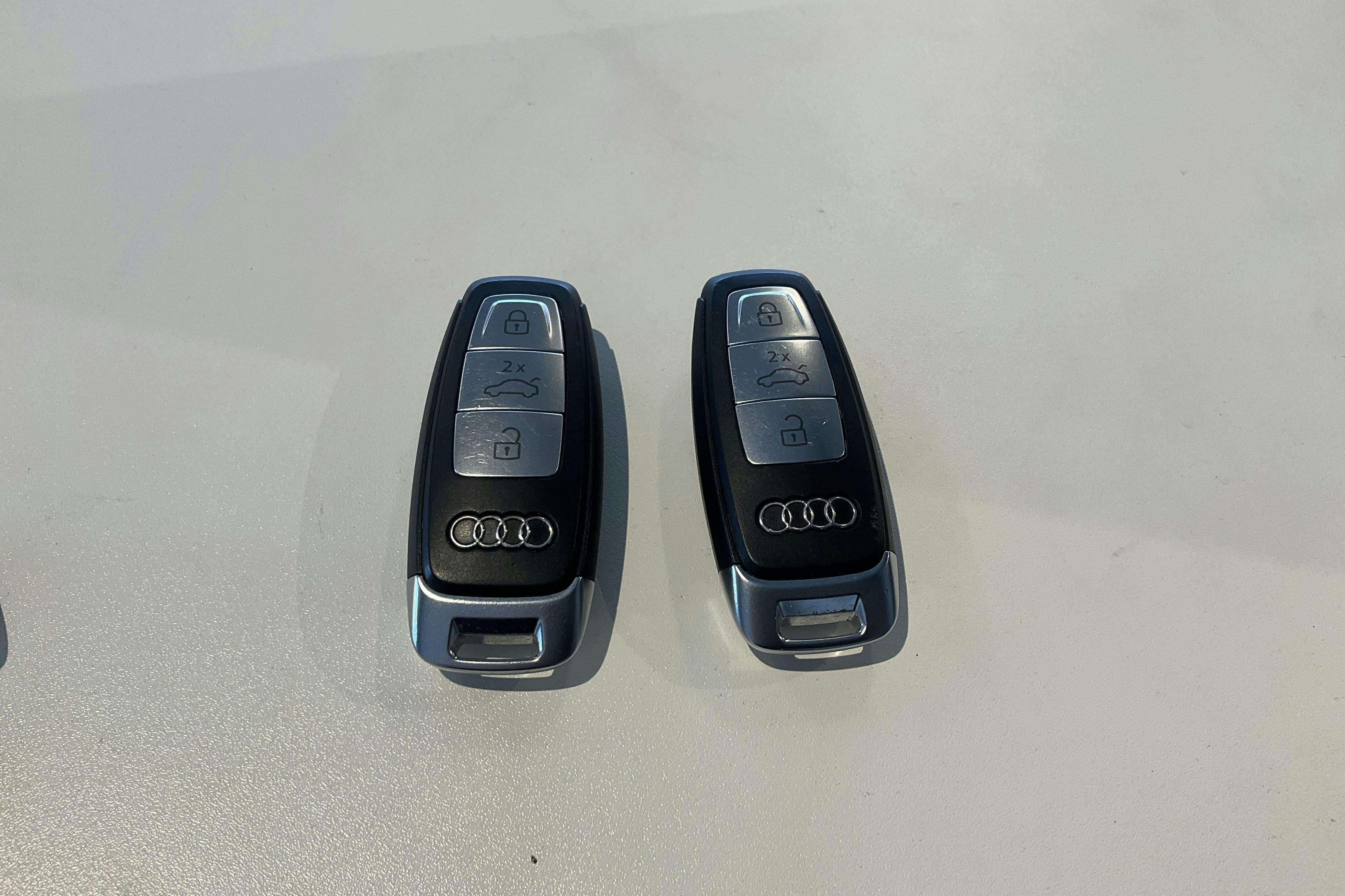 Vehicle Image 18