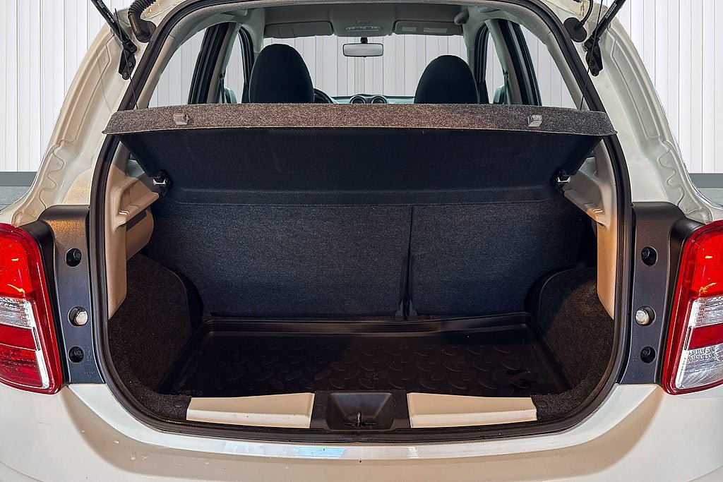 Vehicle Image 18