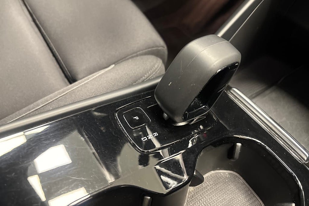 Vehicle Image 16