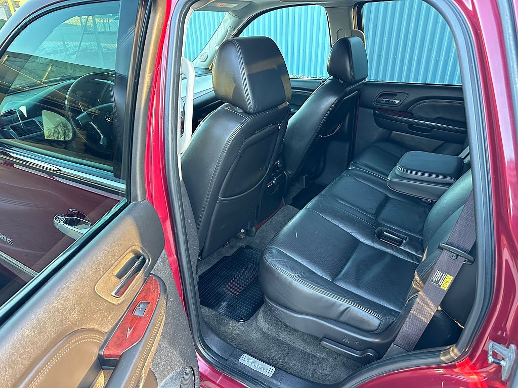 Vehicle Image 10