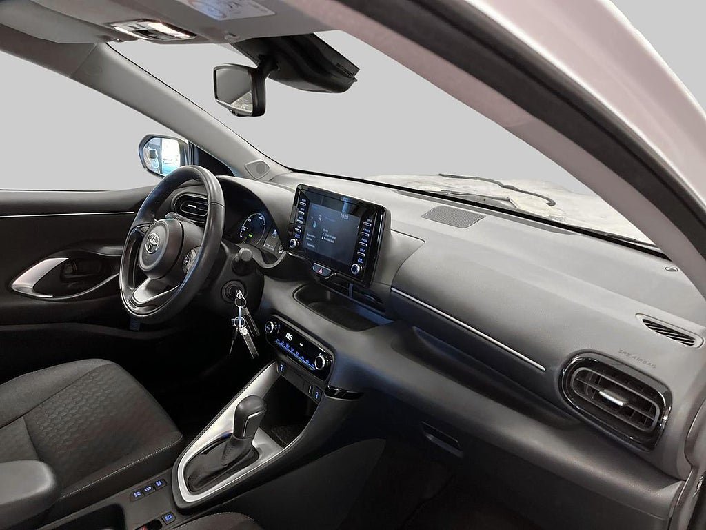 Vehicle Image 10