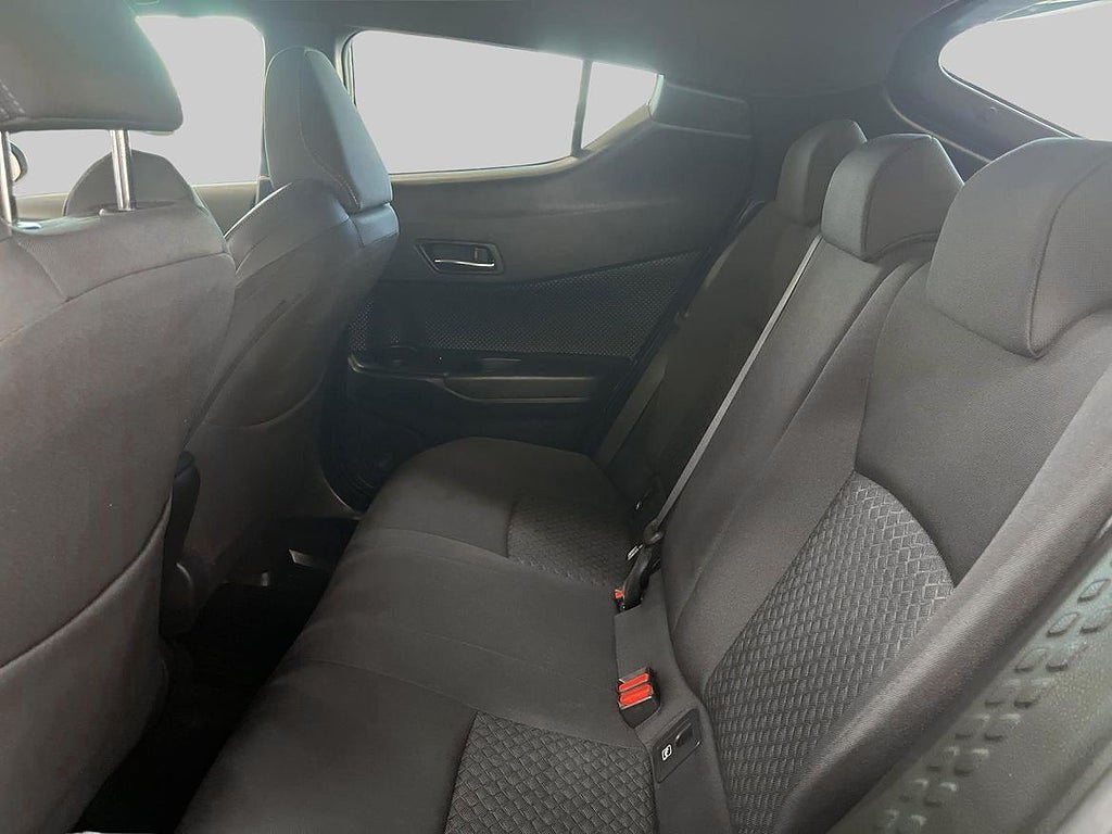 Vehicle Image 11
