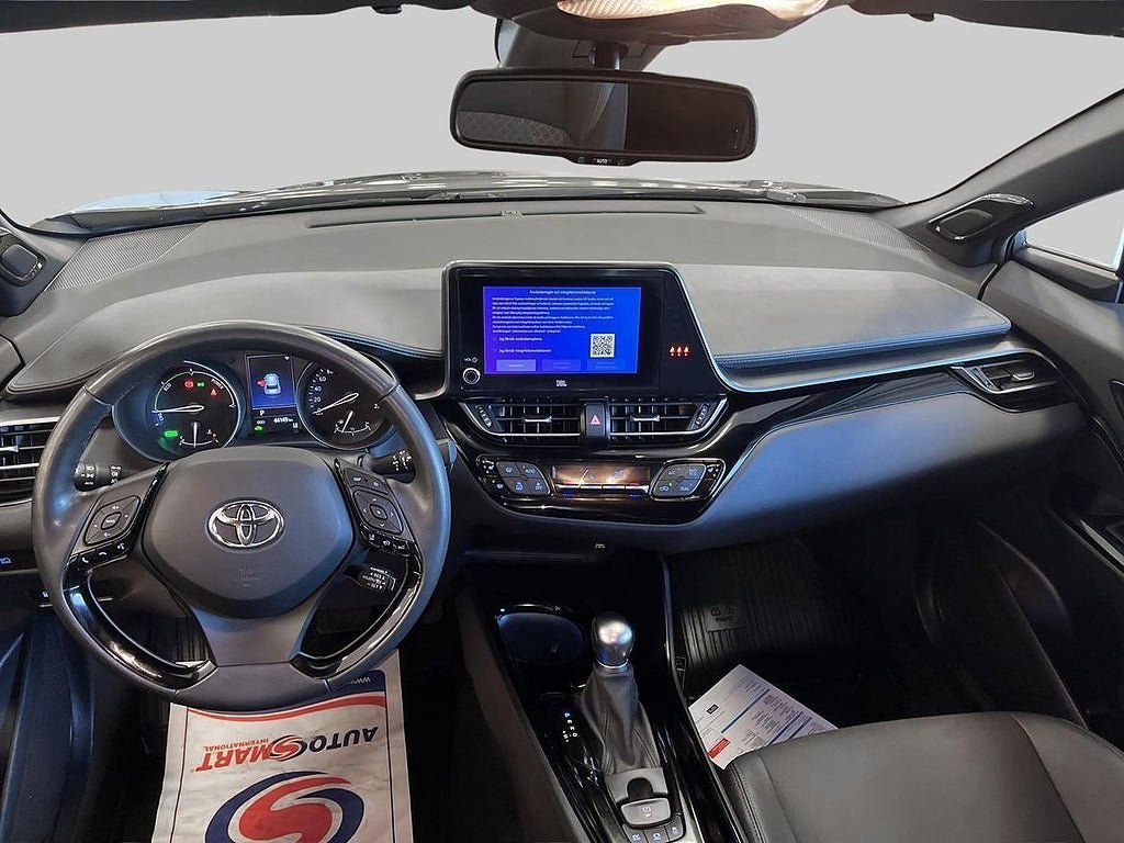 Vehicle Image 12