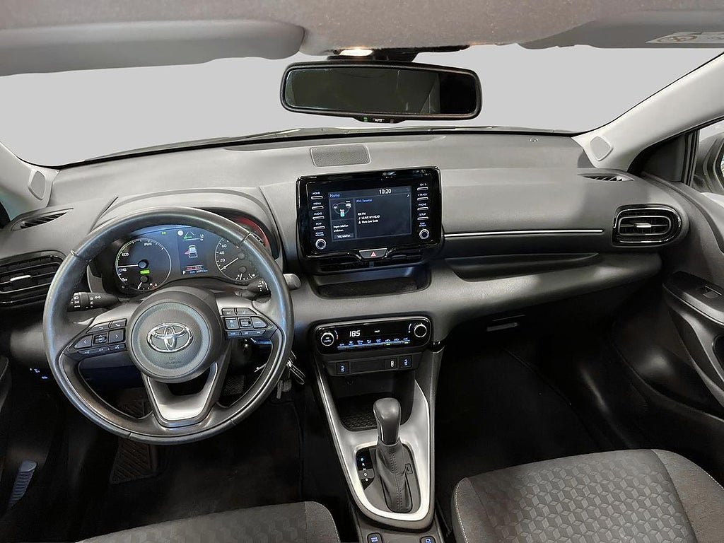 Vehicle Image 12