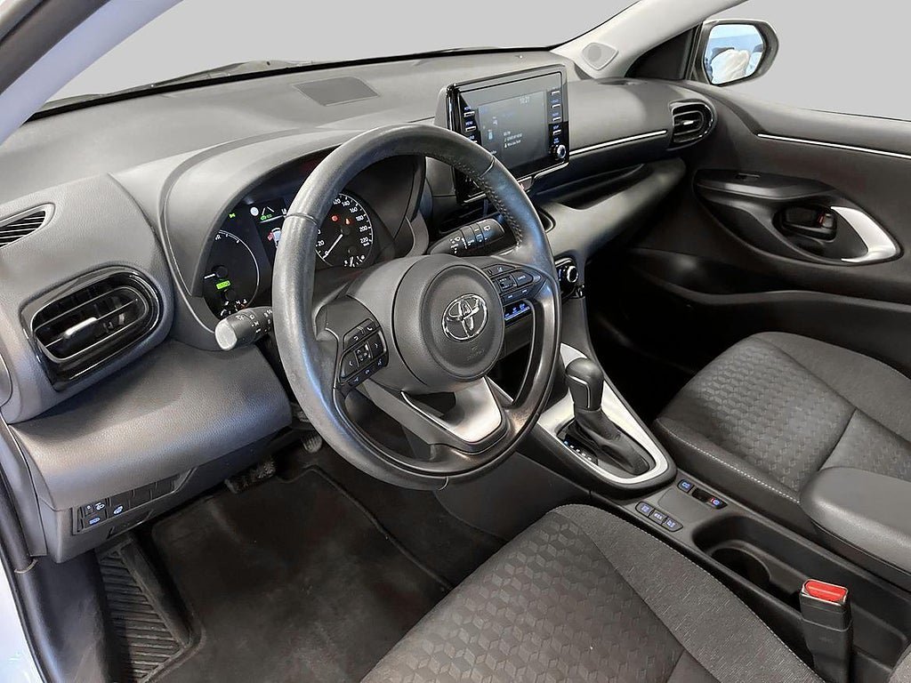 Vehicle Image 14