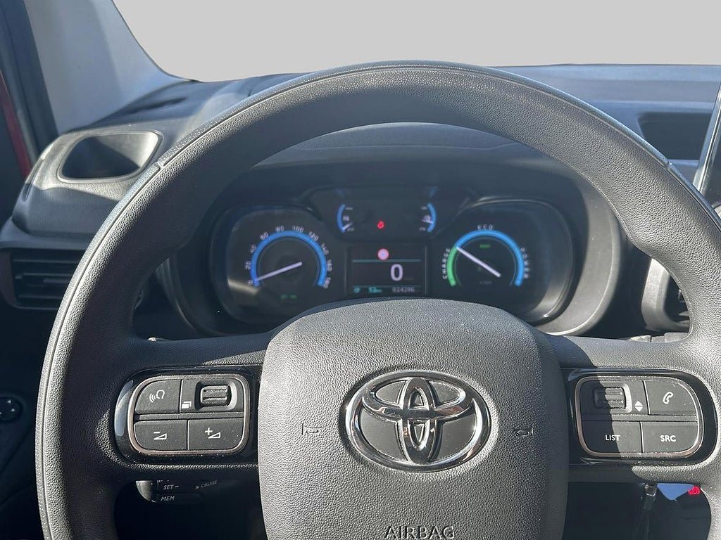 Vehicle Image 15