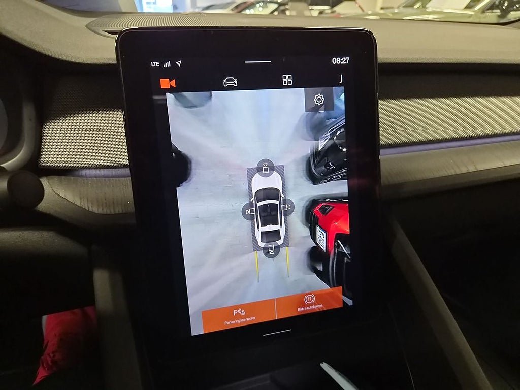 Vehicle Image 11