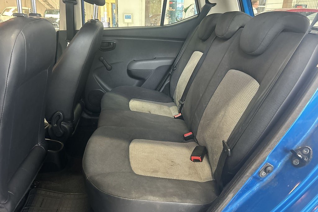 Vehicle Image 14