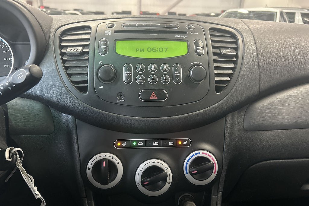 Vehicle Image 17