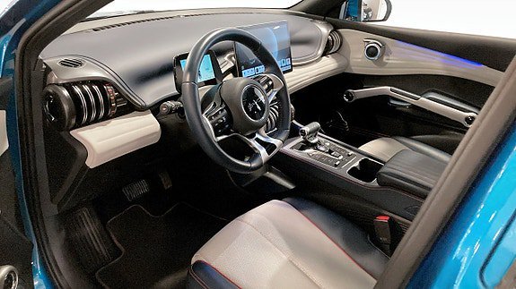 Vehicle Image 11