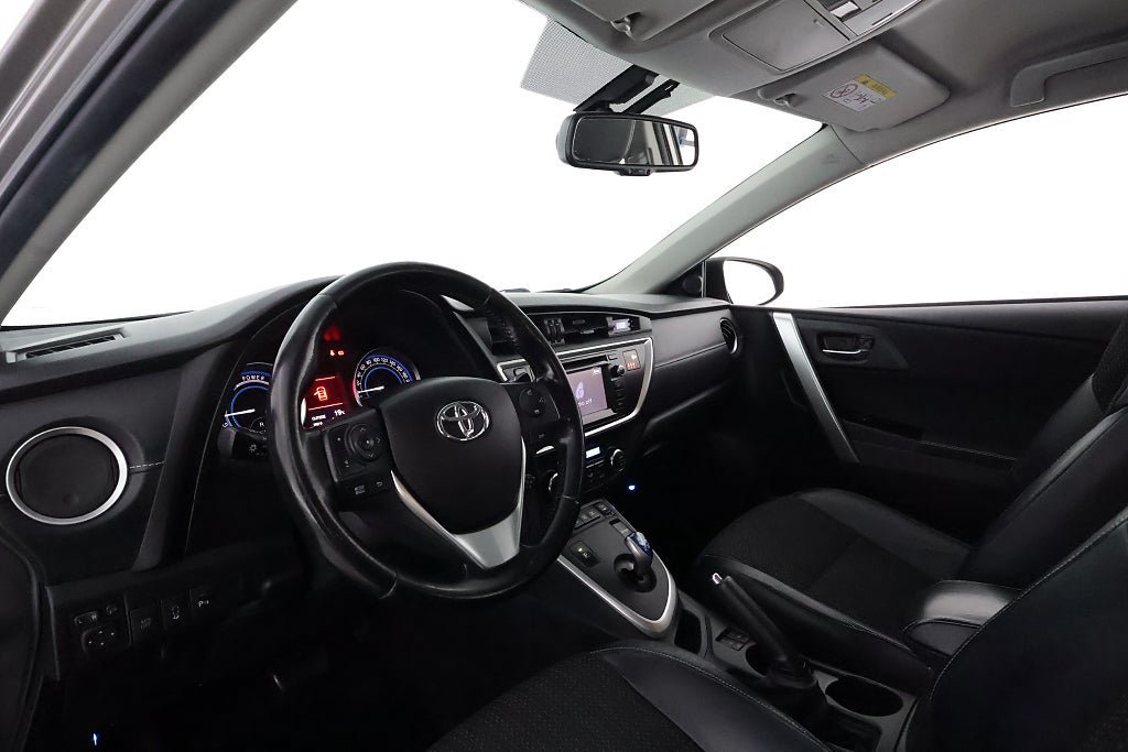 Vehicle Image 11