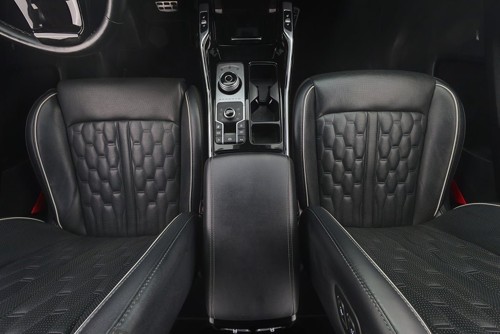 Vehicle Image 14