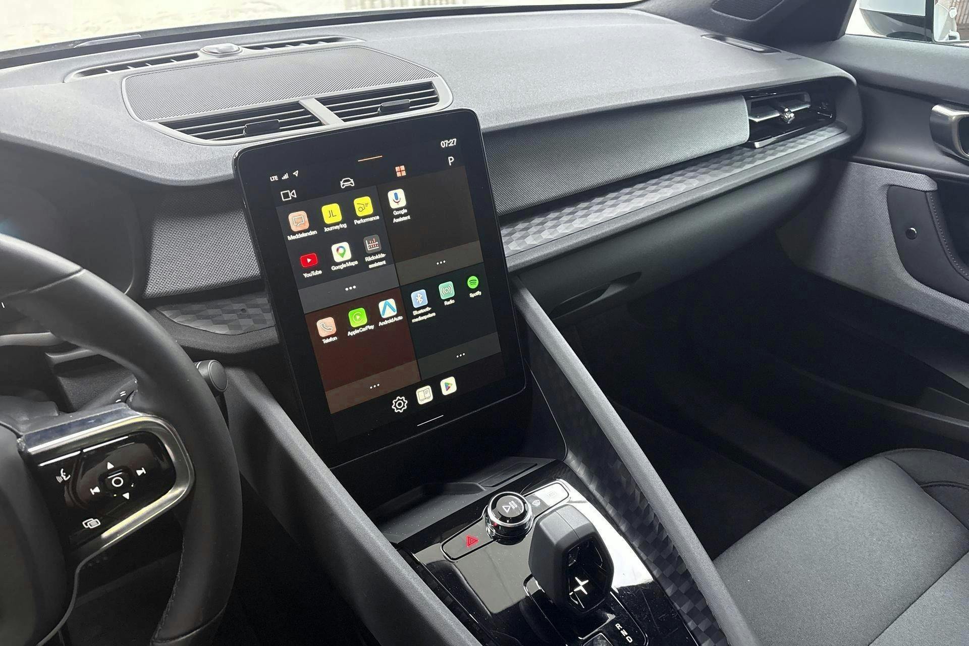 Vehicle Image 16