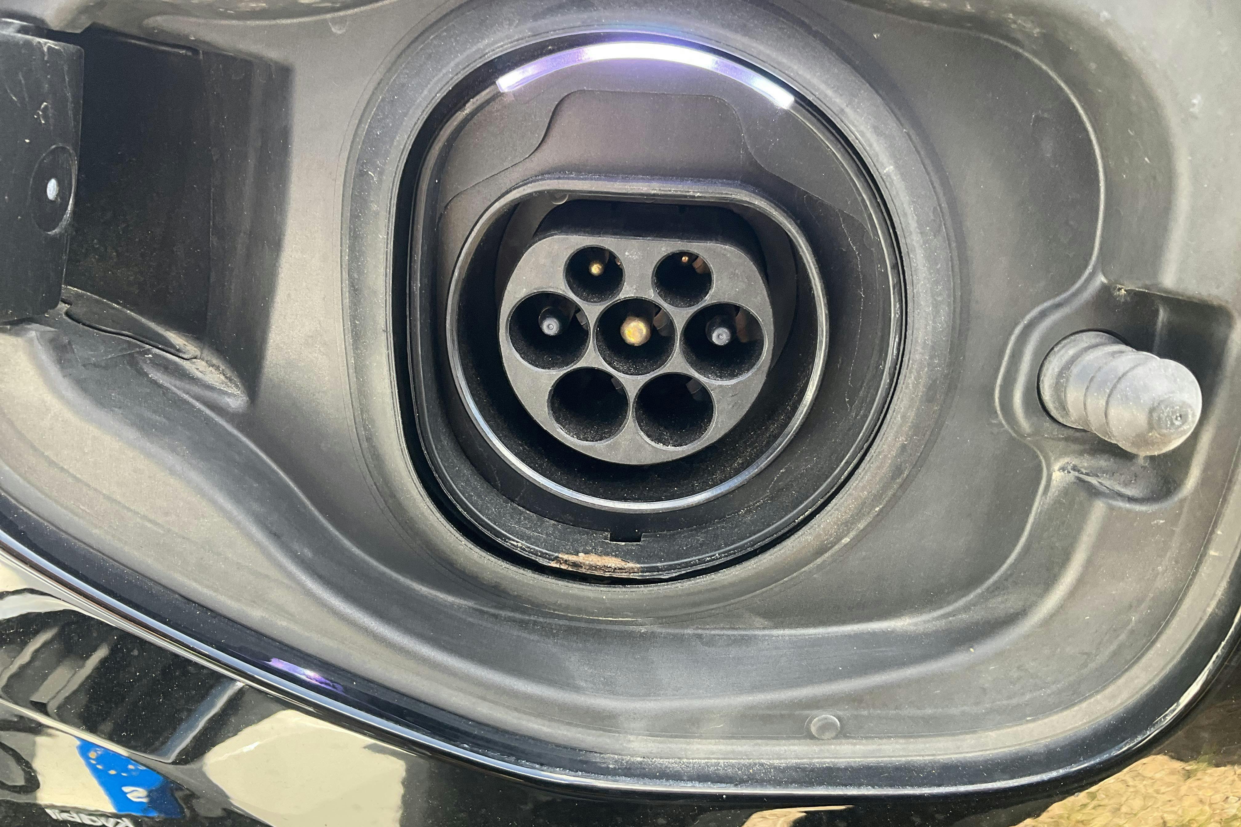Vehicle Image 16