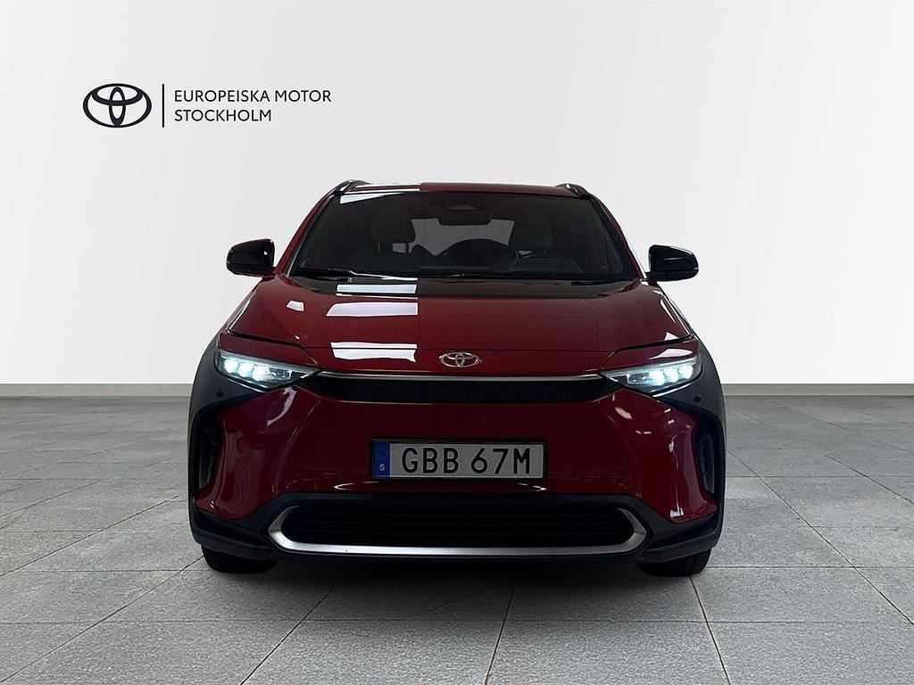Vehicle Image 5