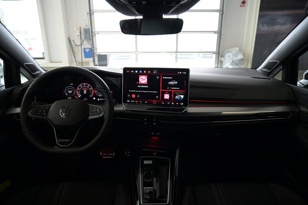 Vehicle Image 15