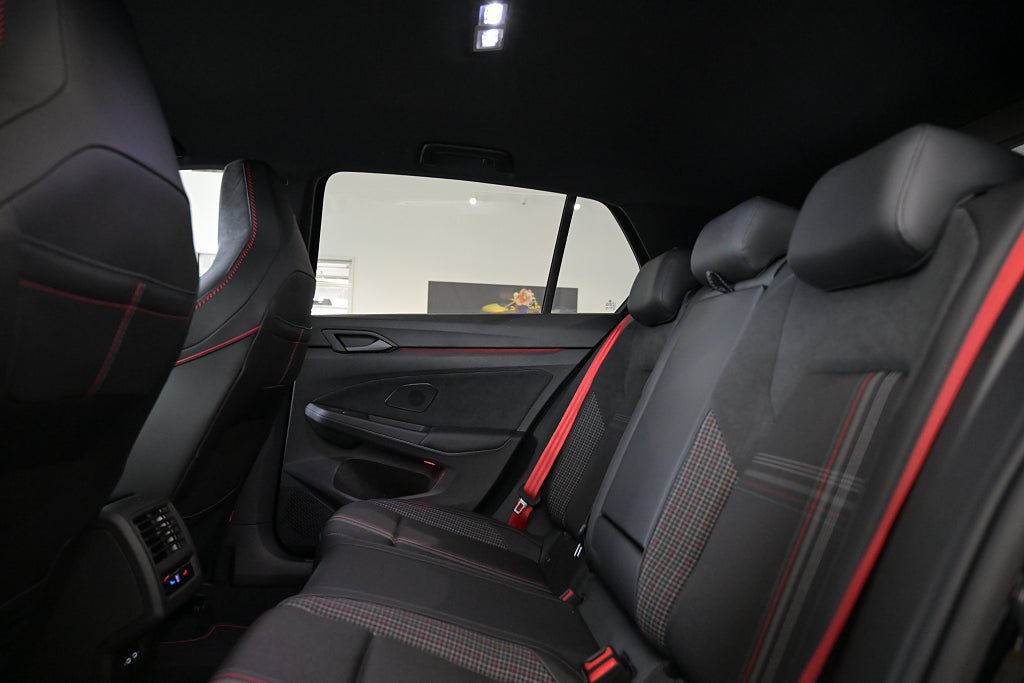 Vehicle Image 35