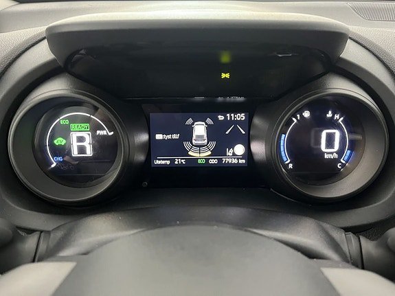 Vehicle Image 16