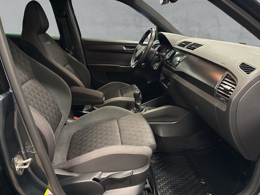 Vehicle Image 12