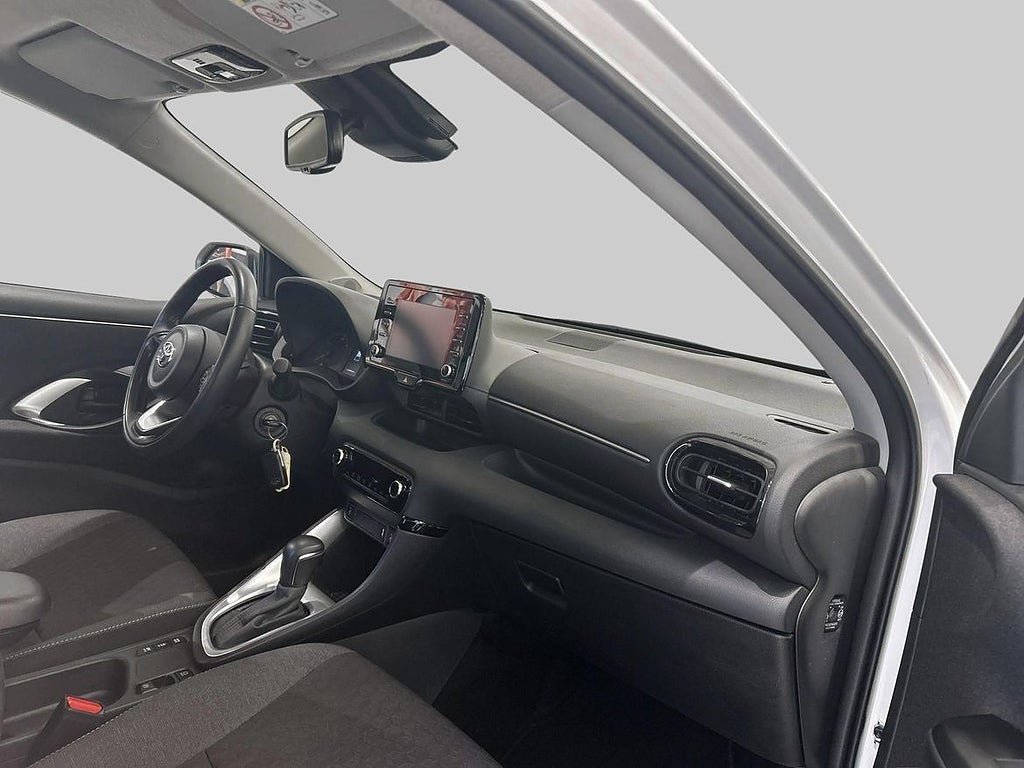 Vehicle Image 10