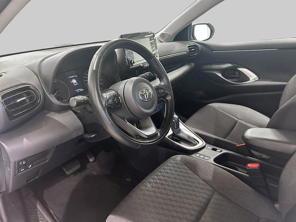 Vehicle Image 14