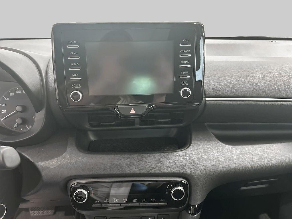 Vehicle Image 16