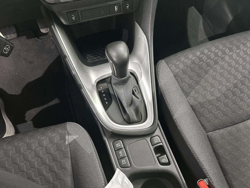Vehicle Image 17