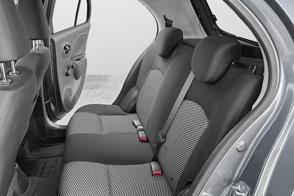 Vehicle Image 12