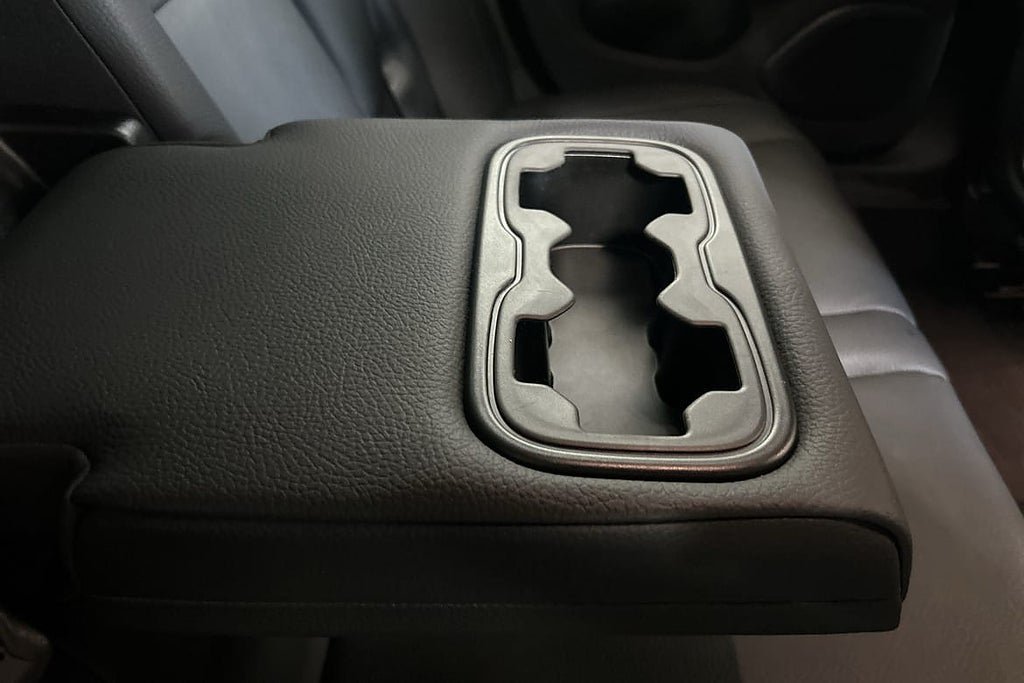 Vehicle Image 32