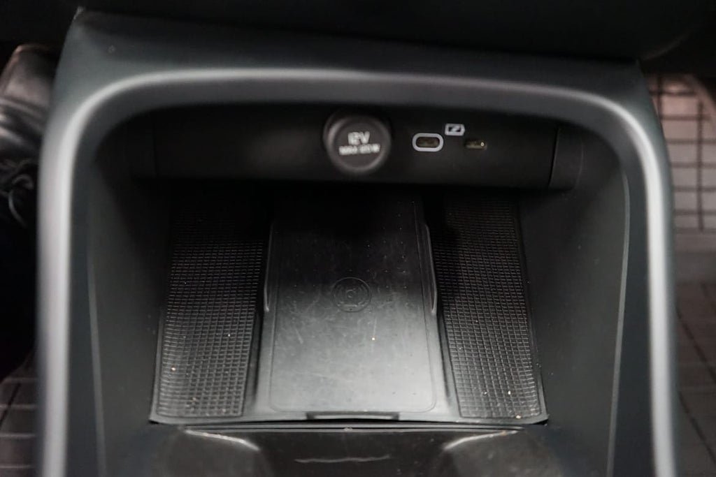 Vehicle Image 14