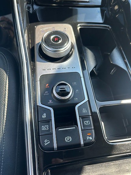 Vehicle Image 28