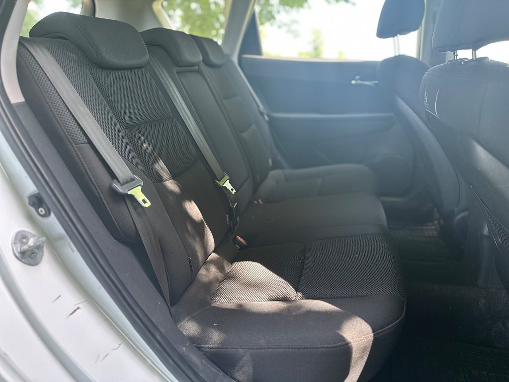 Vehicle Image 12