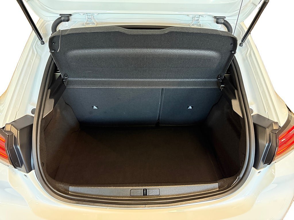 Vehicle Image 17