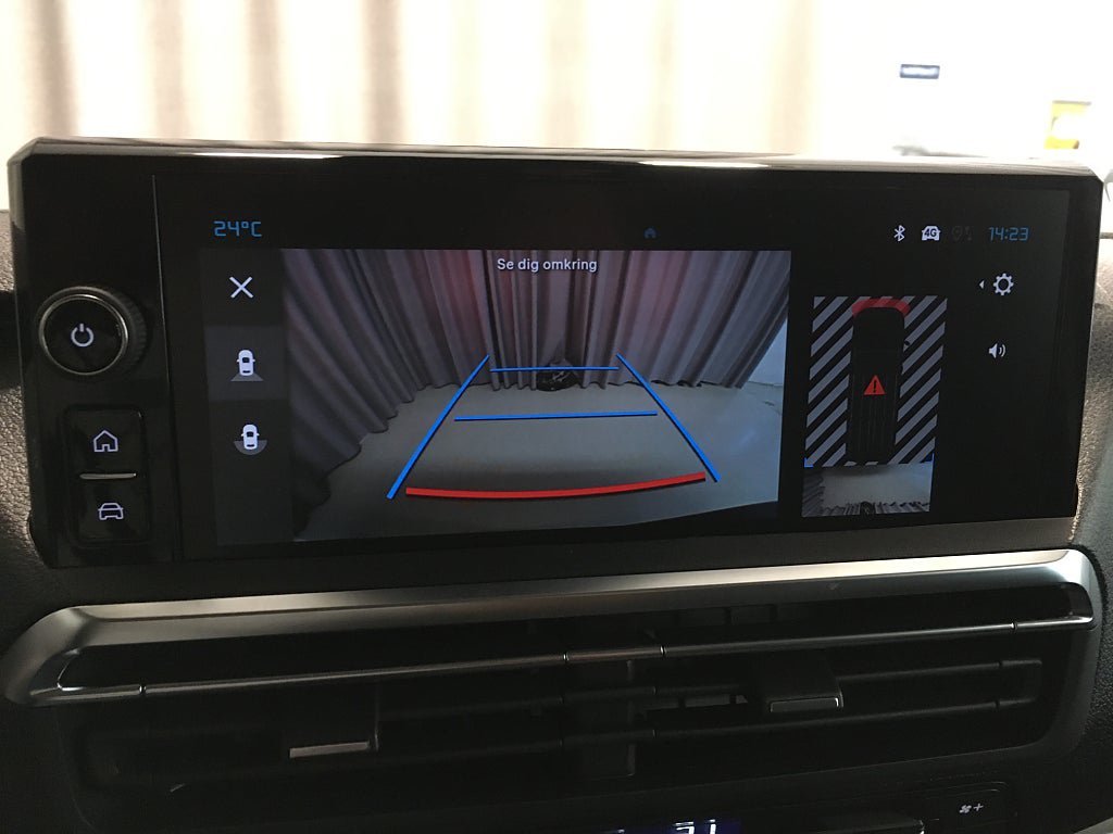 Vehicle Image 17