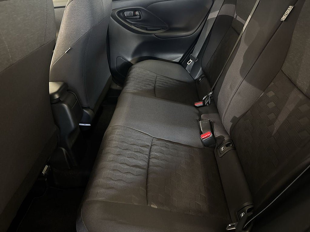 Vehicle Image 7