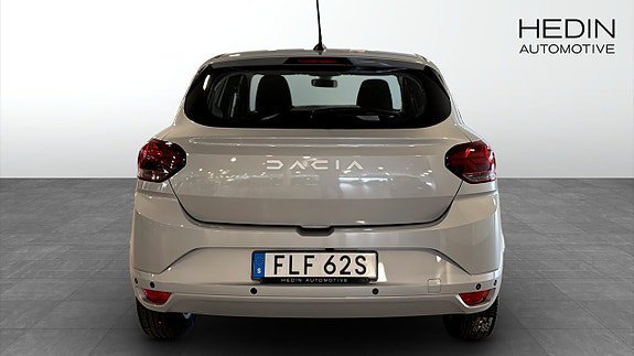 Vehicle Image 7