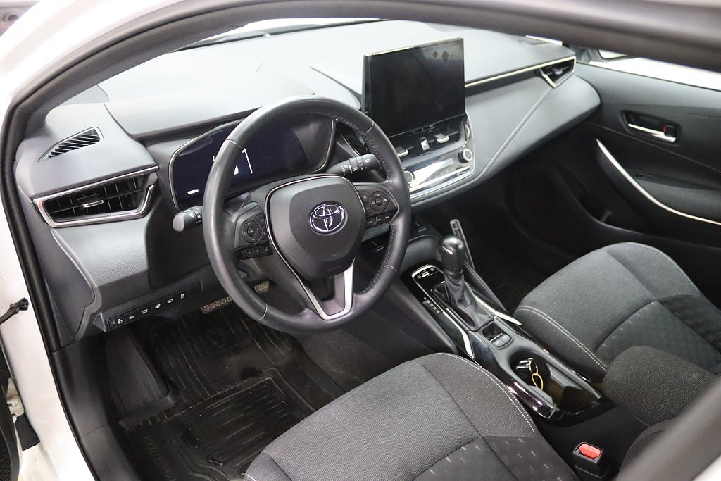 Vehicle Image 10