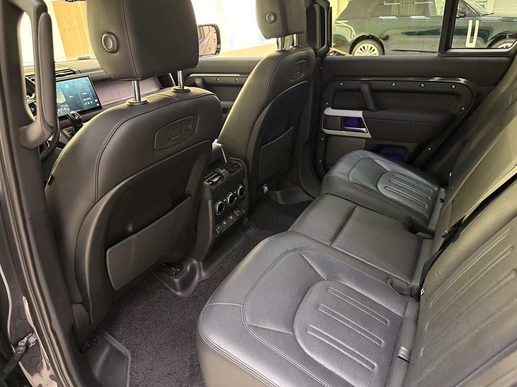 Vehicle Image 19