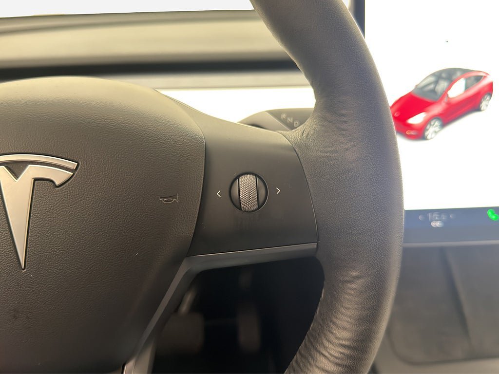 Vehicle Image 28