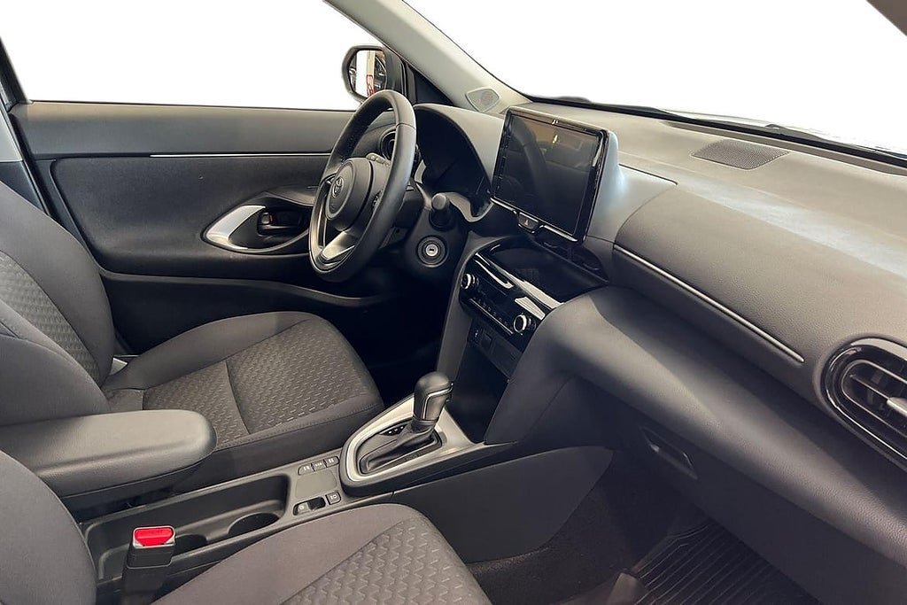 Vehicle Image 6